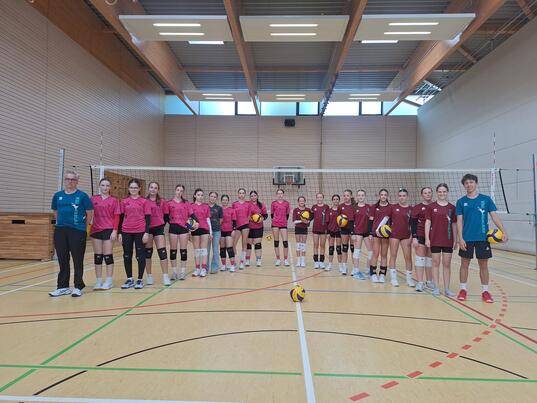 Aus der Not eine Tugend gemacht: U16 und Damen 2 im Testspiel