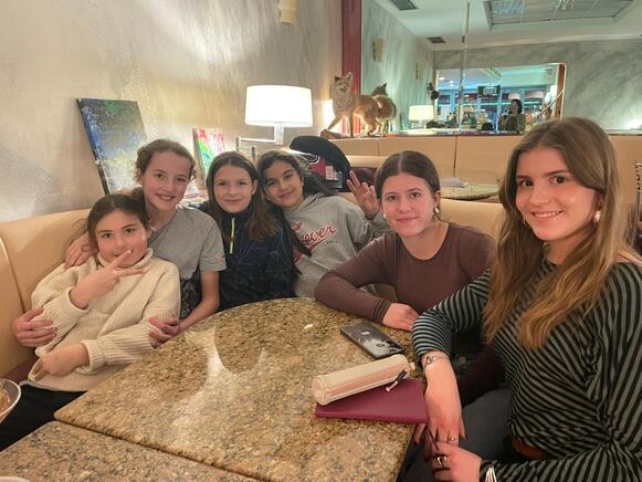 Greta, Jule und die Mädels